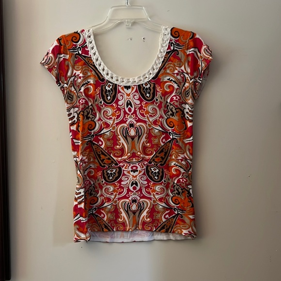 RED Medium Short Sleeve Shirt - Picture 1 of 4
